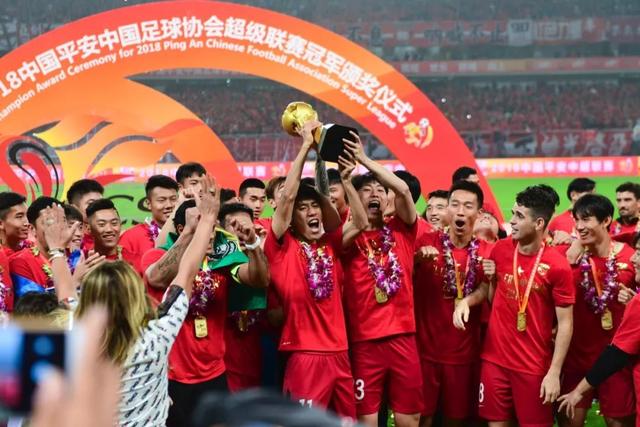 弗格35分辽宁胜广州 王哲林20分上海负天津